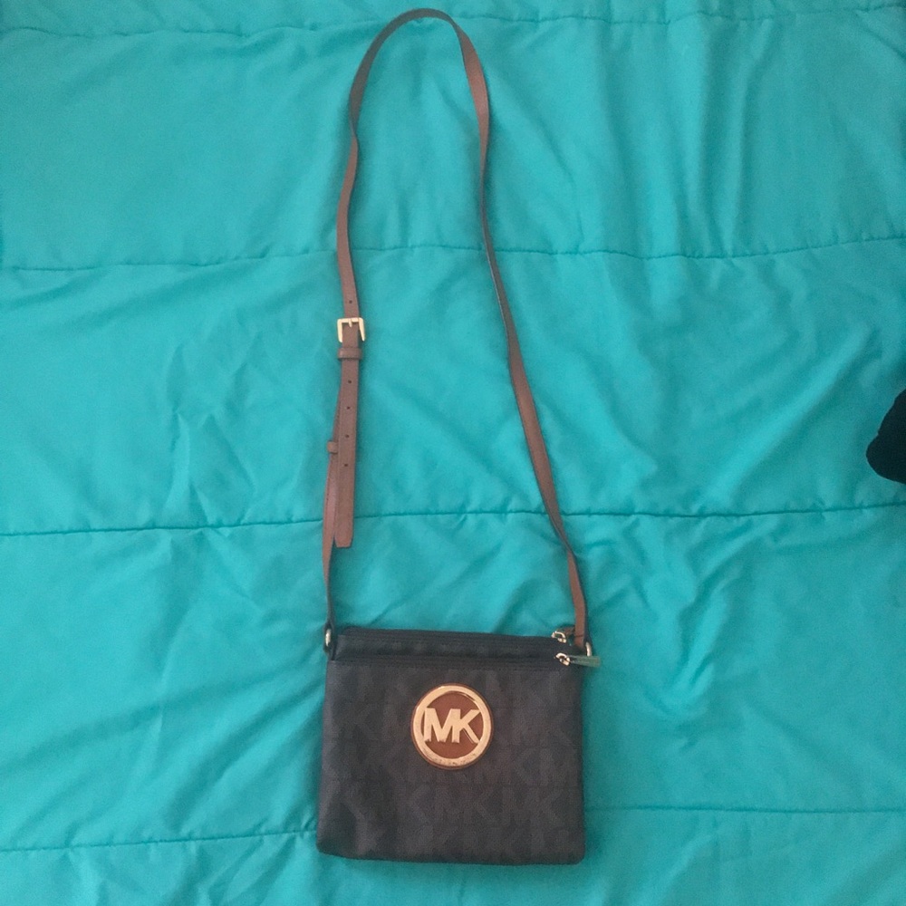 Michael Kors Crossbody Bag with Adjustable Strap!